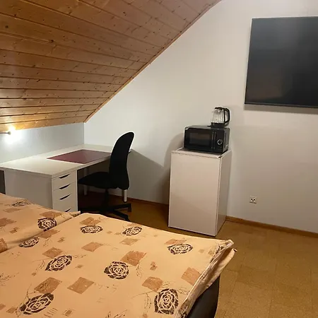Apartment Grosse Haus Fuer Bis Zum 13 Leute