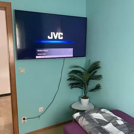 Apartment Grosse Haus Fuer Bis Zum 13 Leute *